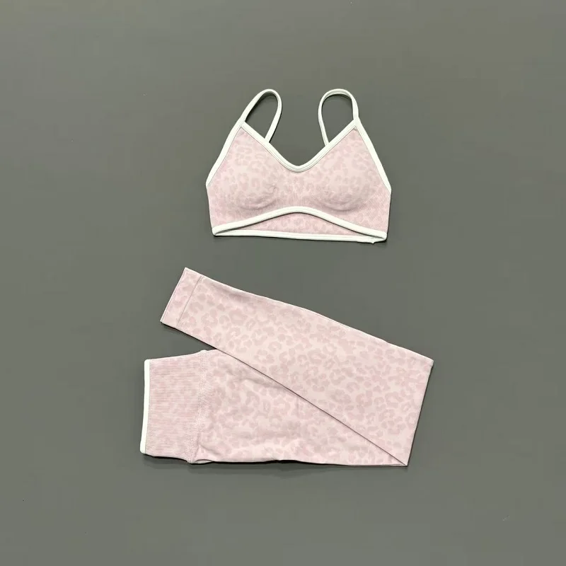 2ピースヨガセット レディース レオパード柄 薄型ストラップ - Pilates Yoga Legging のレビューと価格